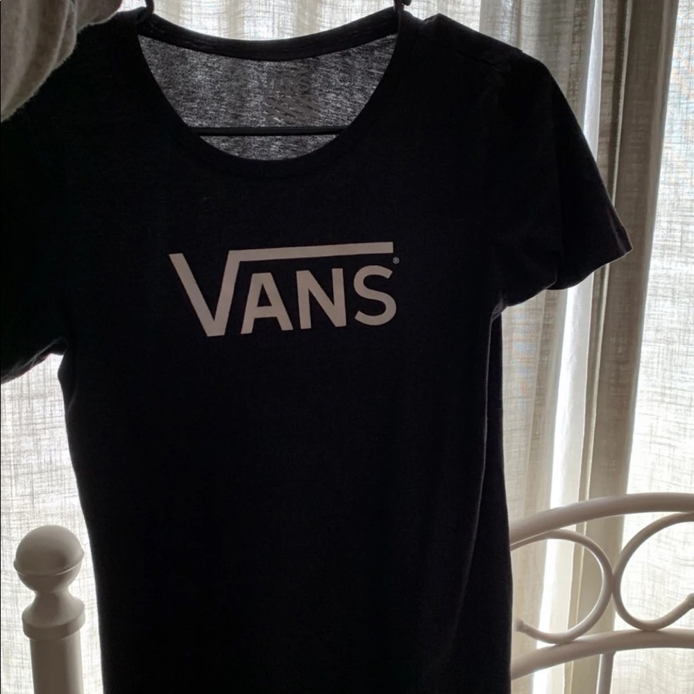Women’s vans t shirt size small